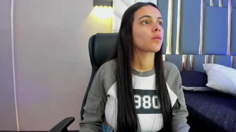  Chloe Harper  online show from 30, 5, 2026
