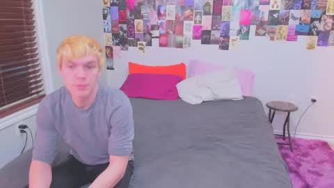 Snapshot of chloenight chatting on 26, 1, 2025 Chloe Night Milo Night online show from 26, 1, 2025