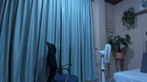 Chloe rosse online show from 11, 4, 2026