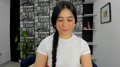 ChloeTurner  online show from 19, 2, 2025