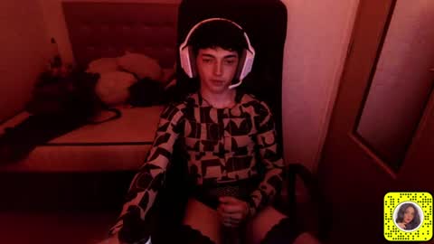 Snapshot of chloevenommm chatting on 2, 7, 2026 chloevenommm online show from 2, 7, 2026