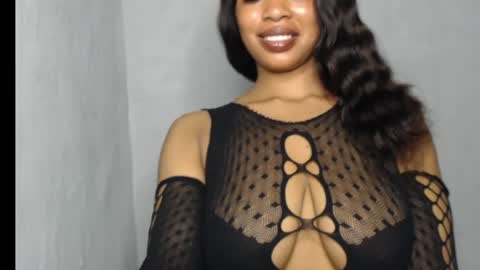 ESTHER online show from 4, 4, 2026