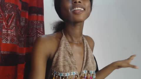 Snapshot of choco_petitqueen chatting on 25, 12, 2024 choco_petitqueen online show from 25, 12, 2024