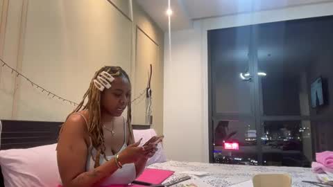 Snapshot of chocolatecakequeen chatting on 16, 1, 2025 ChocolateCakeQueen online show from 16, 1, 2025