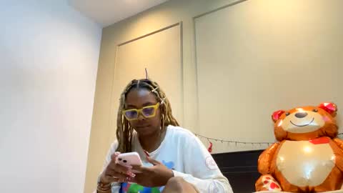 Snapshot of chocolatecakequeen chatting on 16, 2, 2025 ChocolateCakeQueen online show from 16, 2, 2025