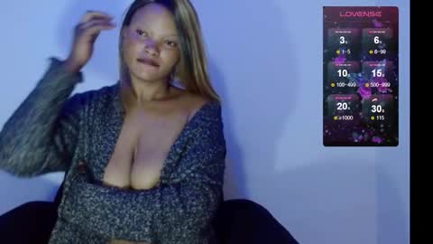 chocolatemilkebony online show from 27, 1, 2025