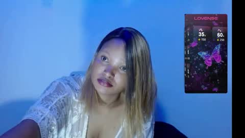 chocolatemilkebony online show from 15, 2, 2025