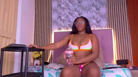 Snapshot of chocoo_dessert chatting on 6, 5, 2026 online show from 6, 5, 2026