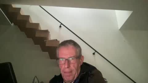 choupipat1 online show from 28, 10, 2025