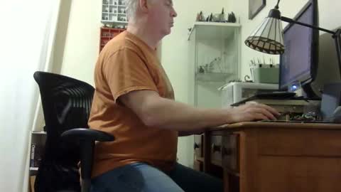 Snapshot of chris2002b chatting on 1, 3, 2026 chris2002b online show from 1, 3, 2026