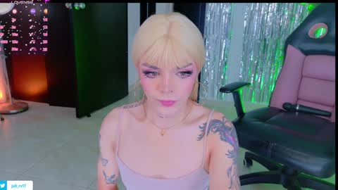 juli   Instagram july rv17 - Twitter juli rv17     online show from 31, 1, 2025