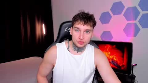 Snapshot of chris_tyson chatting on 21, 12, 2025 Chris Tyson online show from 21, 12, 2025