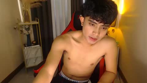 Snapshot of chris_walker22 chatting on 16, 10, 2025 Shawty Chris online show from 16, 10, 2025