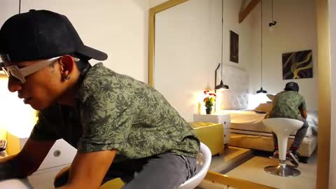 Chris Weell online show from 8, 12, 2024