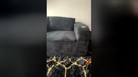 Snapshot of chrisb1981 chatting on 6, 3, 2026 KING YAMMY online show from 6, 3, 2026