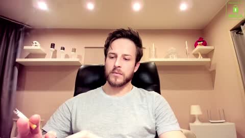 Snapshot of chriscarrey chatting on 27, 1, 2025 Chris online show from 27, 1, 2025
