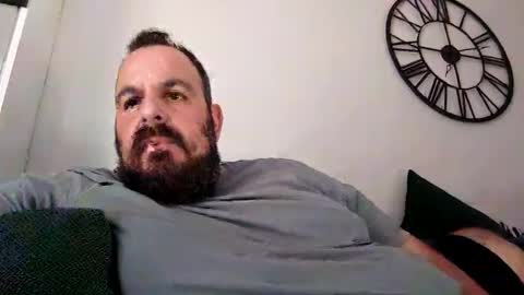Snapshot of chrisole chatting on 28, 4, 2026 chris ole online show from 28, 4, 2026