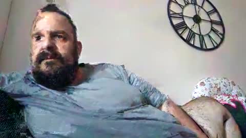 Snapshot of chrisole chatting on 30, 4, 2026 chris ole online show from 30, 4, 2026
