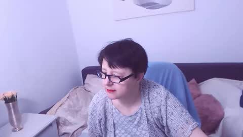 Christa online show from 12, 11, 2025