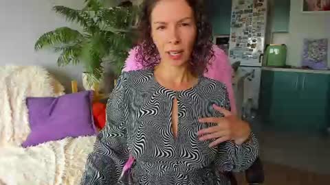 Snapshot of christina_hot chatting on 29, 6, 2026 Chris online show from 29, 6, 2026