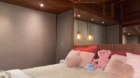 Christina Sage online show from 7, 1, 2026