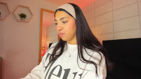 Snapshot of christine_harper chatting on 2, 10, 2025 Christine online show from 2, 10, 2025