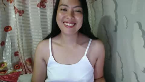 Snapshot of christine_scott chatting on 2, 1, 2025 christine_scott online show from 2, 1, 2025