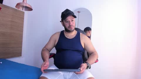 christopher_cruz_ online show from 1, 12, 2025