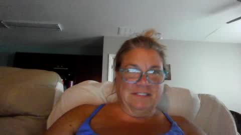 Snapshot of christopher_rain chatting on 3, 7, 2026 Christopher Rain online show from 3, 7, 2026