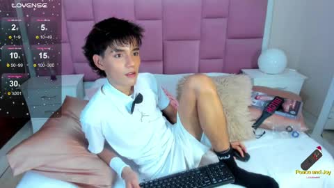 Snapshot of christopher_robin4 chatting on 31, 5, 2026 Chris online show from 31, 5, 2026