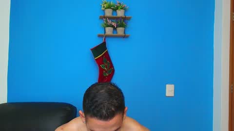 Snapshot of christopher_w chatting on 14, 12, 2024 Christopher online show from 14, 12, 2024