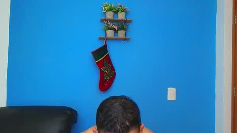 Snapshot of christopher_w chatting on 14, 12, 2024 Christopher online show from 14, 12, 2024