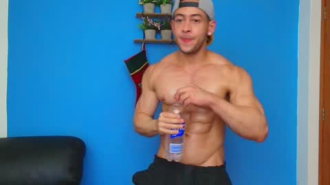 Snapshot of christopher_w chatting on 22, 12, 2024 Christopher online show from 22, 12, 2024