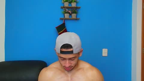 Snapshot of christopher_w chatting on 22, 12, 2024 Christopher online show from 22, 12, 2024