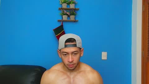 Snapshot of christopher_w chatting on 23, 12, 2024 Christopher online show from 23, 12, 2024