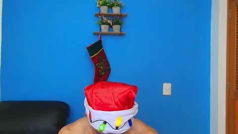 Snapshot of christopher_w chatting on 24, 12, 2024 Christopher online show from 24, 12, 2024