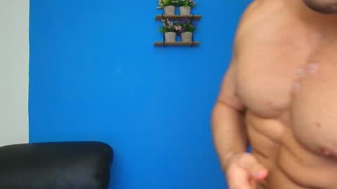 Snapshot of christopher_w chatting on 19, 1, 2025 Christopher online show from 19, 1, 2025