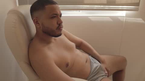 Snapshot of christopherdav chatting on 24, 11, 2025 Chris online show from 24, 11, 2025