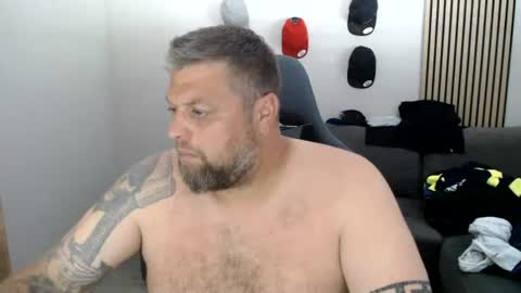 Snapshot of chrizz80 chatting on 17, 7, 2026 Chrizz online show from 17, 7, 2026