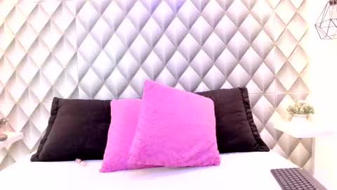 Christal Golden online show from 17, 2, 2025