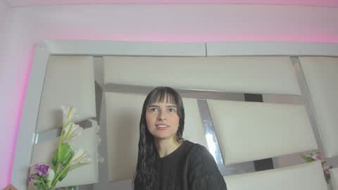 Snapshot of chrystal_jade chatting on 19, 12, 2024 instagram chrystaljade.1 online show from 19, 12, 2024