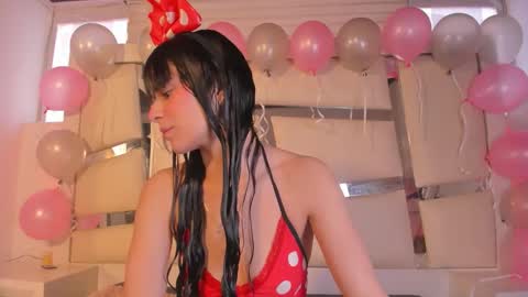 Snapshot of chrystal_jade chatting on 17, 10, 2025 instagram chrystaljade.1 online show from 17, 10, 2025