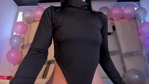 Snapshot of chrystal_jade chatting on 25, 10, 2025 instagram chrystaljade.1 online show from 25, 10, 2025