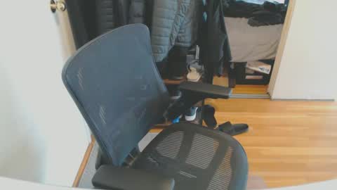 AstorYvr online show from 6, 11, 2025