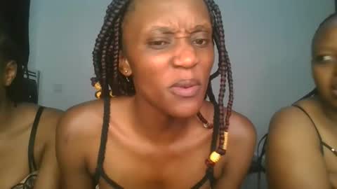Snapshot of chyna_baibe chatting on 12, 10, 2025 chyna_baibe online show from 12, 10, 2025