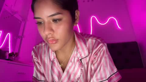Snapshot of ciaxxxmendez chatting on 7, 7, 2026 ciaxxmendezz online show from 7, 7, 2026