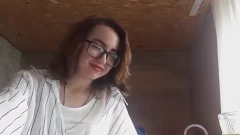 Snapshot of cicelyphaup chatting on 15, 6, 2026 Olivia online show from 15, 6, 2026