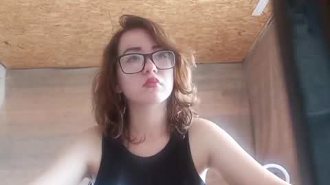 Snapshot of cicelyphaup chatting on 4, 7, 2026 Olivia online show from 4, 7, 2026