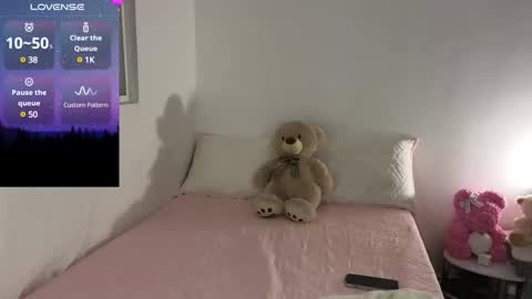 Mia online show from 10, 12, 2024