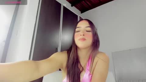 Snapshot of cieloo_ chatting on 4, 3, 2025 CIELO online show from 4, 3, 2025